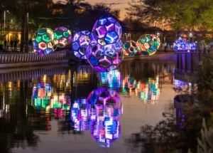 Molecules: A Luminous Dialogue Between Water, Community, and Urban Space