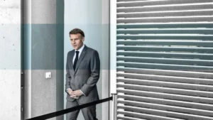 The Age-Gate Paradox: France, the EU, and the Struggle to Regulate Social Media