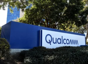 The End of an Era: Qualcomm Braces for Accelerated Revenue Decline as Apple Pivots to In-House Modem Technology