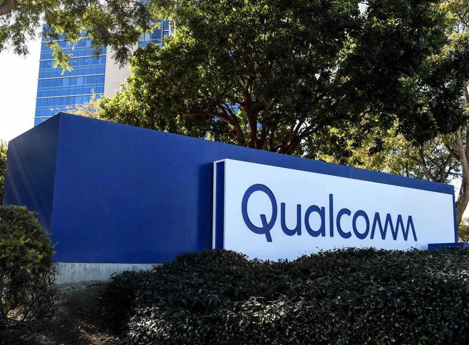 The End of an Era: Qualcomm Braces for Accelerated Revenue Decline as Apple Pivots to In-House Modem Technology